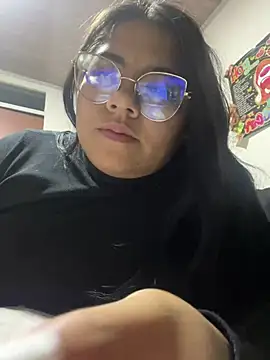 Snapshot of viccky_vick chatting on February 15, 3:31 am viccky vick online show from February 15, 3:31 am