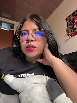 Snapshot of viccky_vick chatting on February 18, 8:47 pm viccky vick online show from February 18, 8:47 pm