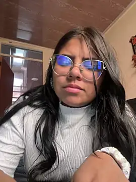 Snapshot of viccky_vick chatting on March 12, 9:03 pm viccky vick online show from March 12, 9:03 pm