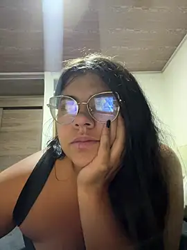 Snapshot of viccky_vick chatting on March 16, 3:58 am viccky vick online show from March 16, 3:58 am