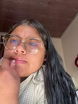 Snapshot of viccky_vick chatting on March 21, 2:51 pm viccky vick online show from March 21, 2:51 pm