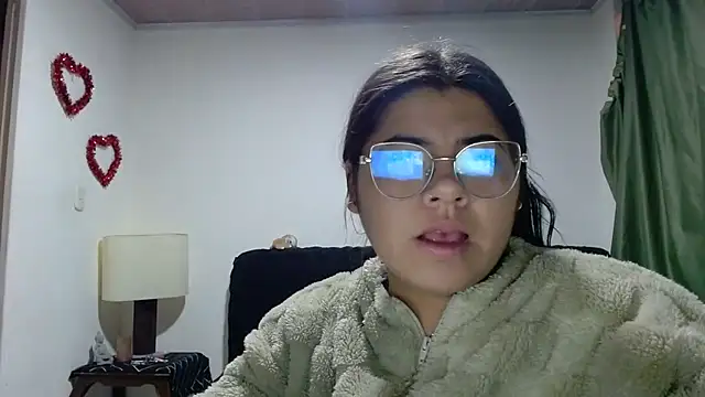 Snapshot of viccky_vick chatting on September 18, 1:18 am viccky vick online show from September 18, 1:18 am