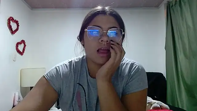 Snapshot of viccky_vick chatting on October 2, 3:46 am viccky vick online show from October 2, 3:46 am