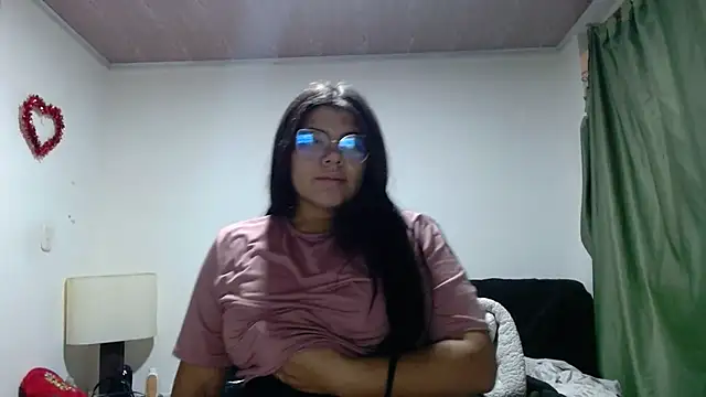 Snapshot of viccky_vick chatting on October 21, 2:34 am viccky vick online show from October 21, 2:34 am