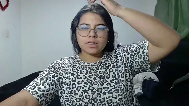 Snapshot of viccky_vick chatting on October 25, 10:37 pm viccky vick online show from October 25, 10:37 pm