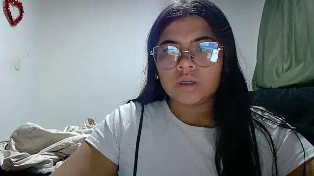 Snapshot of viccky_vick chatting on October 28, 11:51 pm viccky vick online show from October 28, 11:51 pm