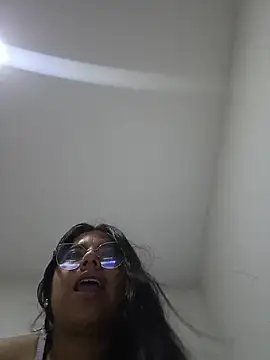 Snapshot of viccky_vick chatting on November 5, 5:02 pm viccky vick online show from November 5, 5:02 pm