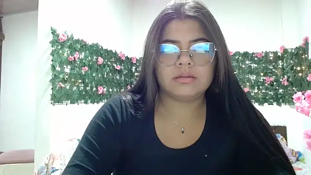 Snapshot of viccky_vick chatting on November 16, 11:32 pm viccky vick online show from November 16, 11:32 pm