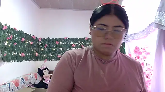 Snapshot of viccky_vick chatting on November 24, 7:57 pm viccky vick online show from November 24, 7:57 pm