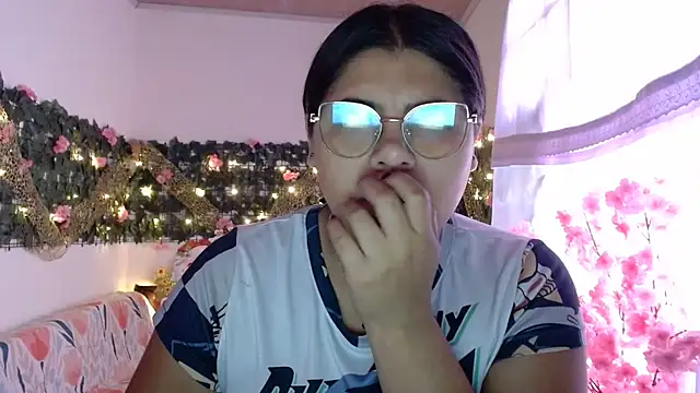 Snapshot of viccky_vick chatting on November 28, 6:21 pm viccky vick online show from November 28, 6:21 pm