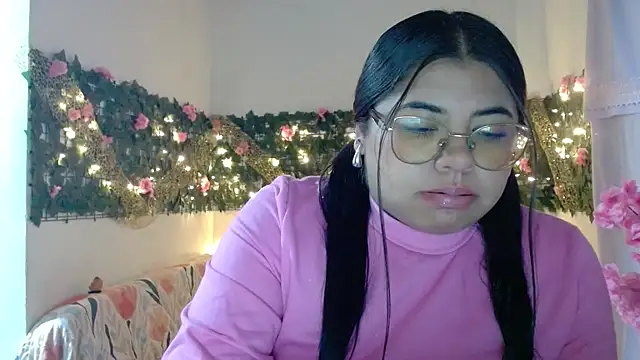 Snapshot of viccky_vick chatting on November 29, 8:50 am viccky vick online show from November 29, 8:50 am