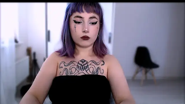 purplewitch online show from December 19, 7:15 am