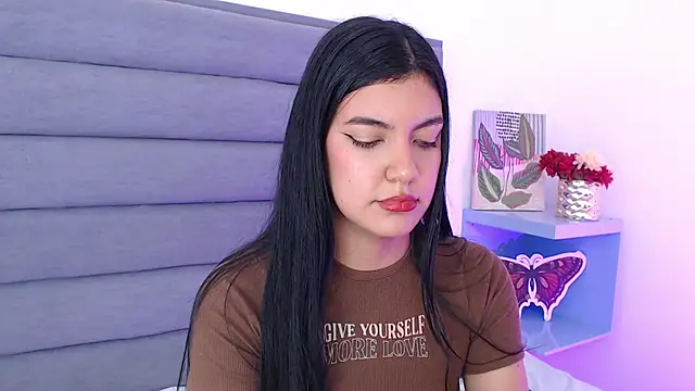 Snapshot of JenniferHost chatting on February 27, 4:32 pm JenniferHost online show from February 27, 4:32 pm