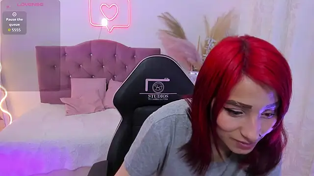 palmerfox tay online show from September 18, 3:19 am