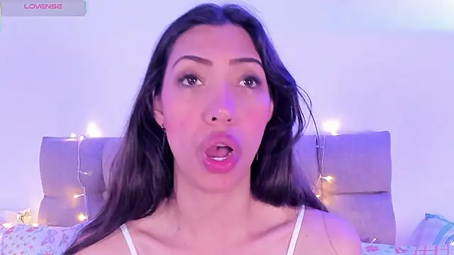 Miss veronicaa2 online show from February 10, 2:59 pm