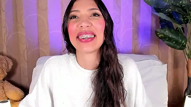 Miss veronicaa2 online show from March 13, 1:18 pm