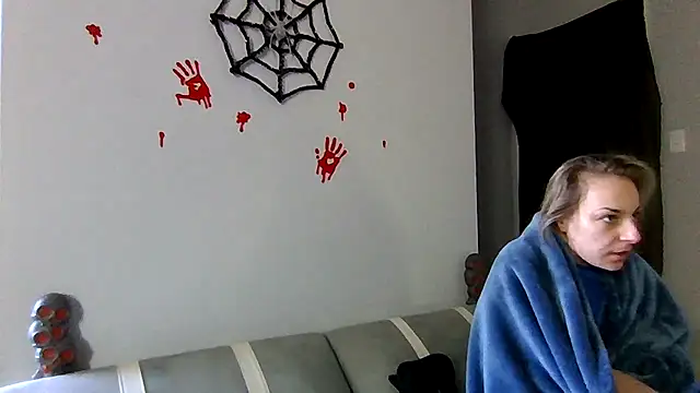 cruz815 online show from October 25, 2:35 pm