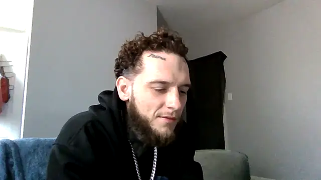 cruz815 online show from March 9, 4:00 pm