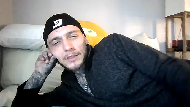 cruz815 online show from March 28, 5:01 pm