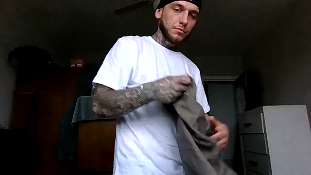 cruz815 online show from April 5, 4:26 pm