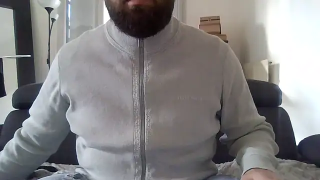 Snapshot of Zer_oki chatting on November 8, 11:32 am Zer oki online show from November 8, 11:32 am