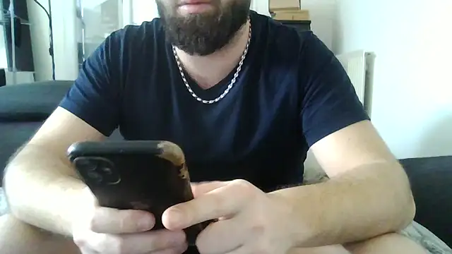 Snapshot of Zer_oki chatting on February 5, 11:04 am Zer oki online show from February 5, 11:04 am