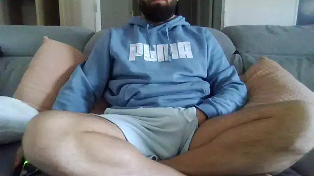 Snapshot of Zer_oki chatting on February 26, 10:25 am Zer oki online show from February 26, 10:25 am