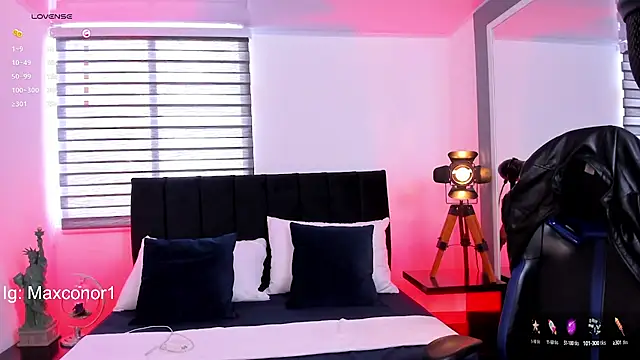 Max Conor1 online show from March 8, 1:14 pm