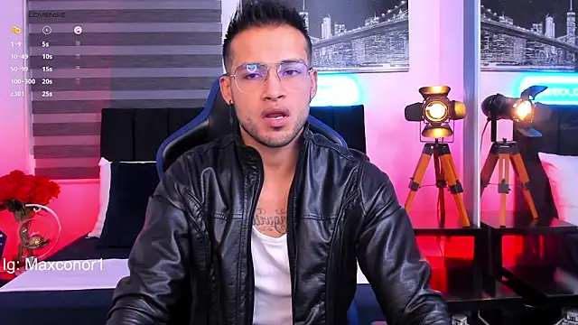 Max Conor1 online show from March 17, 10:49 am