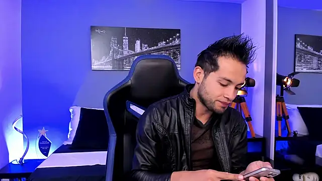 Max Conor1 online show from September 18, 11:34 am