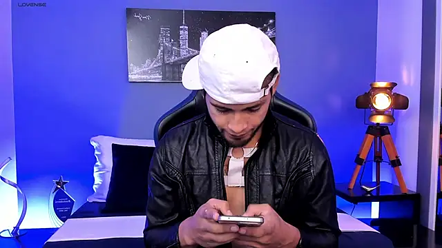 Max Conor1 online show from September 26, 11:47 am