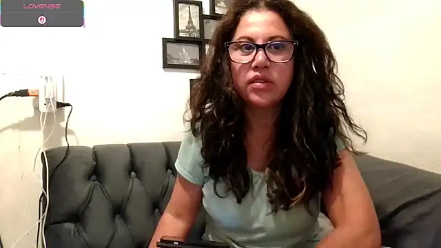 MirandaLatinaLovely online show from November 18, 3:38 pm