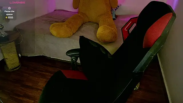 onissm online show from February 4, 11:49 am