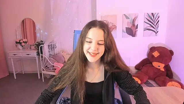 Snapshot of MilaStoyne chatting on February 26, 2:15 am MilaStoyne online show from February 26, 2:15 am