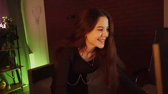 Snapshot of MilaStoyne chatting on March 12, 9:12 am MilaStoyne online show from March 12, 9:12 am