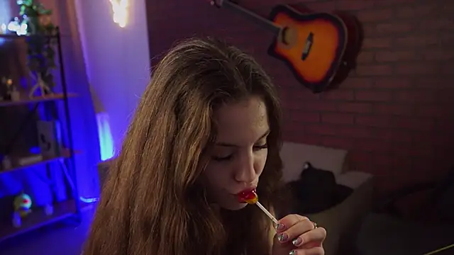 Snapshot of MilaStoyne chatting on March 20, 8:42 am MilaStoyne online show from March 20, 8:42 am