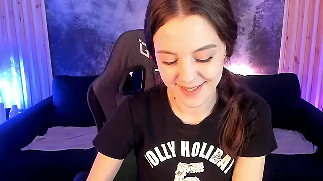 Snapshot of MilaStoyne chatting on March 21, 5:43 am MilaStoyne online show from March 21, 5:43 am