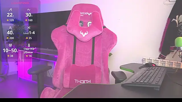 Snapshot of MilaStoyne chatting on September 13, 5:51 am MilaStoyne online show from September 13, 5:51 am