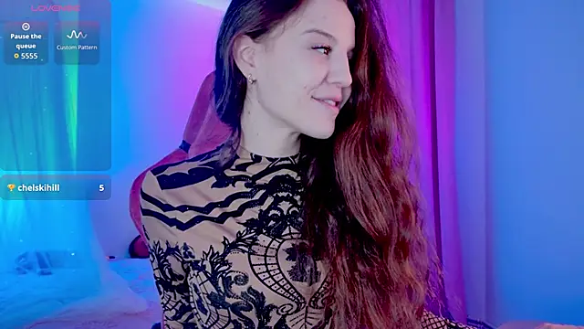 Snapshot of MilaStoyne chatting on October 15, 5:51 am MilaStoyne online show from October 15, 5:51 am