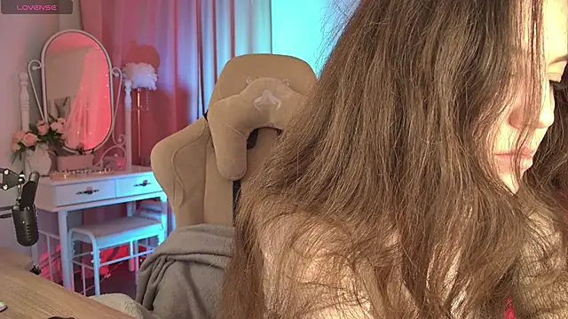 Snapshot of MilaStoyne chatting on November 27, 6:59 am MilaStoyne online show from November 27, 6:59 am