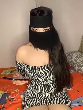 Snapshot of Shamss chatting on February 11, 9:20 am Shamss online show from February 11, 9:20 am