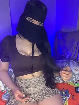 Snapshot of Shamss chatting on February 13, 12:32 pm Shamss online show from February 13, 12:32 pm