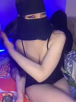 Snapshot of Shamss chatting on February 19, 2:34 pm Shamss online show from February 19, 2:34 pm