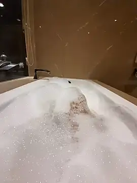 ahwei716 online show from February 1, 11:10 am