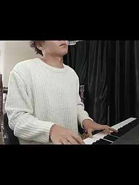 ChaseMl online show from December 1, 5:18 pm