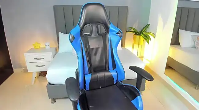 alessia leroy online show from February 11, 11:01 pm