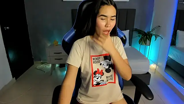 alessia leroy online show from March 17, 7:26 pm