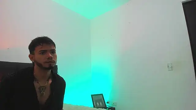 Snapshot of Niick01_ chatting on March 12, 2:56 pm Niick01 online show from March 12, 2:56 pm