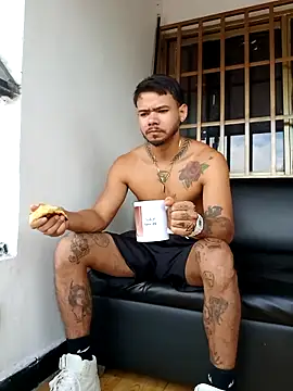 Snapshot of Niick01_ chatting on October 18, 3:02 pm Niick01 online show from October 18, 3:02 pm