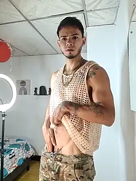 Snapshot of Niick01_ chatting on November 13, 4:17 pm Niick01 online show from November 13, 4:17 pm